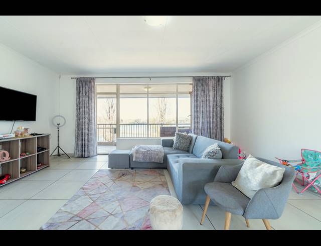 2 BEDROOM APARTMENT FOR SALE IN FLORIDA